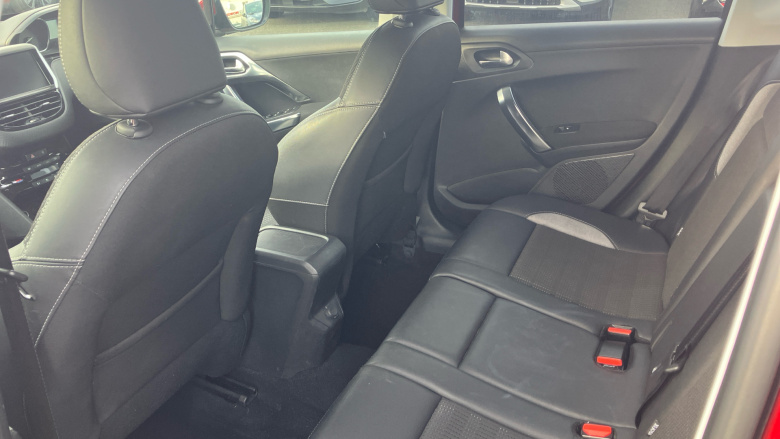 Peugeot 2008 1.2 PureTech Allure 5dr Petrol Estate